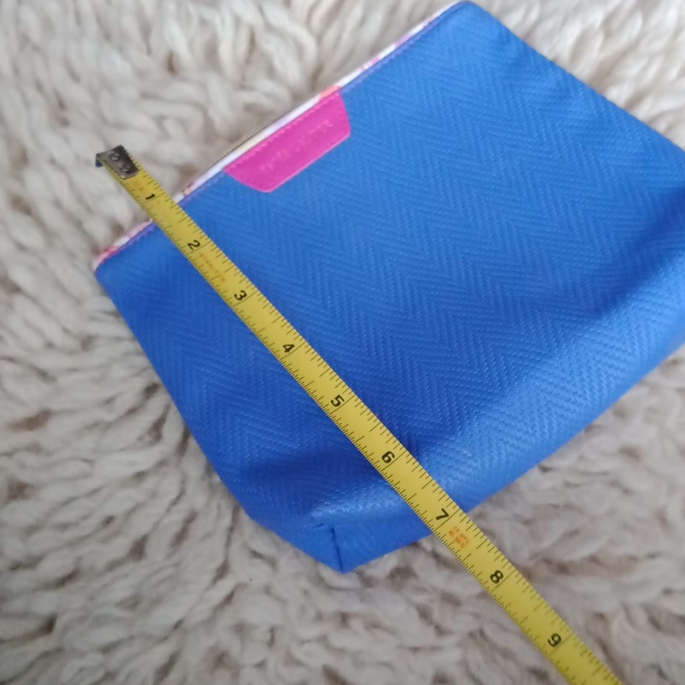 Estee Lauder cosmetic case - Picture 6 of 7